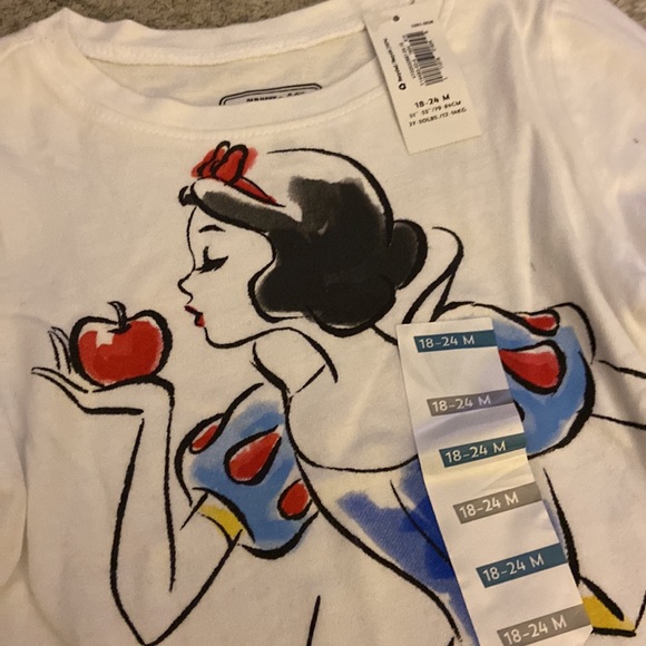 Old Navy Snow White Long Sleeved Tee; Size 18-24 months; New with tags. - Picture 2 of 3